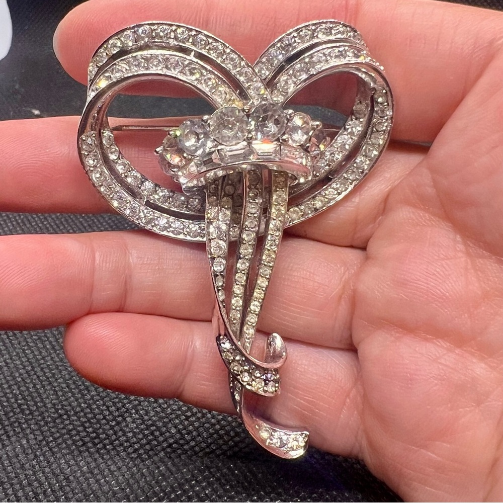 Vintage Large Marcel‎ Boucher Clear Rhinestone Ribbon Pin Brooch Pat. 2605